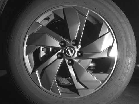 Used 2025 Nissan Rogue SV image 12