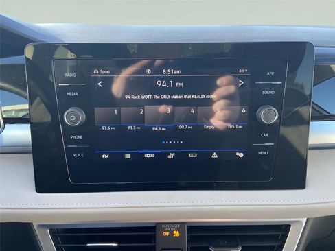 Used 2025 Volkswagen Taos SE w/ Panoramic Sunroof Package image 29