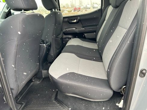 Used 2020 Toyota Tacoma TRD Off-Road image 26