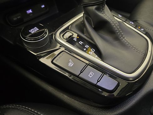 Used 2025 Kia Seltos EX w/ EX Sunroof Package image 27