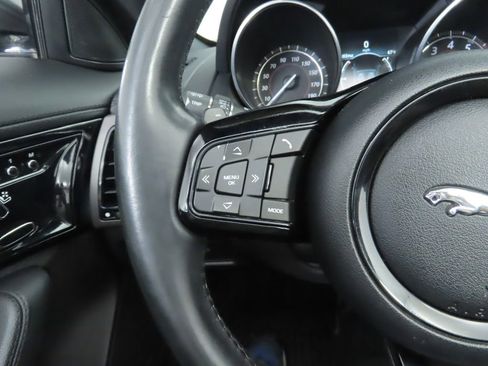 Used 2016 Jaguar F-TYPE Convertible image 19