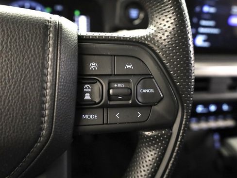 Certified 2025 Toyota Tacoma SR5 image 25