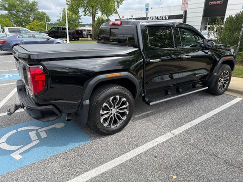 Used 2025 GMC Canyon Denali AWD/4WD image 4