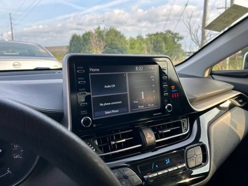 Used 2020 Toyota C-HR LE FWD image 8