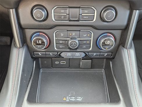 Used 2021 Chevrolet Tahoe RST w/ Luxury Package image 20