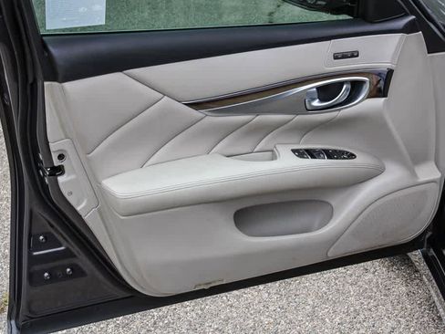 Used 2015 INFINITI Q70 L 3.7 w/ Deluxe Touring Package RWD image 22