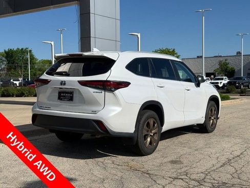 Used 2023 Toyota Highlander Bronze Edition AWD/4WD image 3