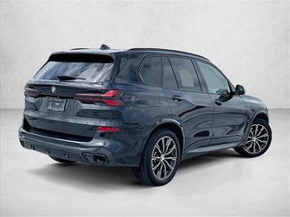 Used 2022 BMW X5 xDrive40i w/ M Sport Package video 2