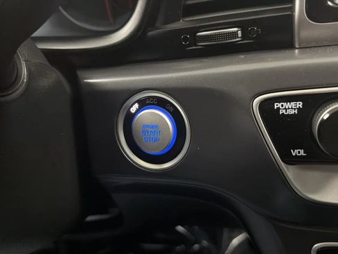 Used 2018 Hyundai Sonata Limited FWD image 16