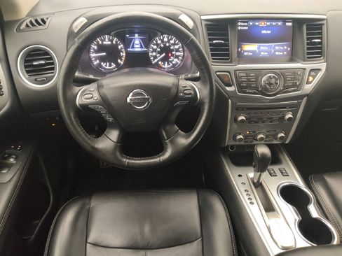 Used 2019 Nissan Pathfinder SL FWD image 22