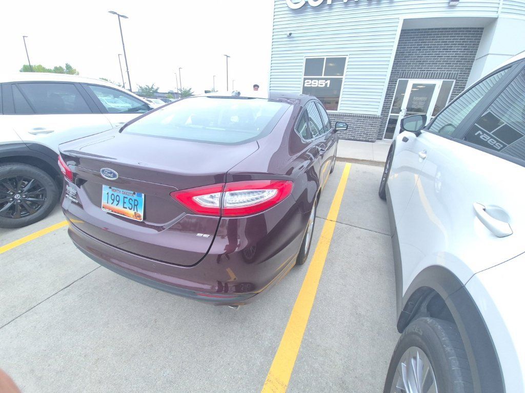 Used 2013 Ford Fusion SE FWD image 8