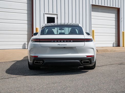 New 2025 Porsche Panamera image 6