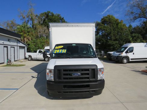 Used 2021 Ford E-350 and Econoline 350 Super Duty w/ Power Windows & Locks Group image 2