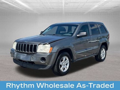 Used 2007 Jeep Grand Cherokee Laredo RWD image 3