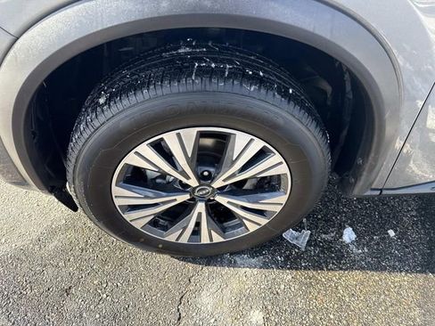 Used 2023 Nissan Rogue SV image 13