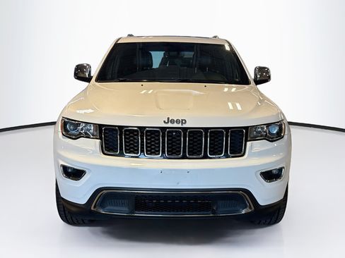 Used 2019 Jeep Grand Cherokee Limited AWD/4WD image 2
