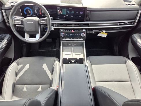 Used 2024 Hyundai Santa Fe SEL FWD image 11