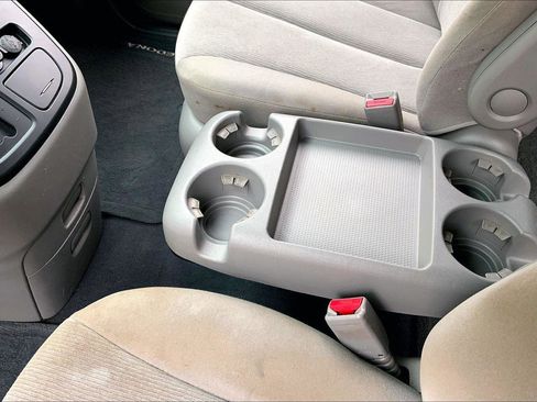 Used 2010 Kia Sedona LX image 14