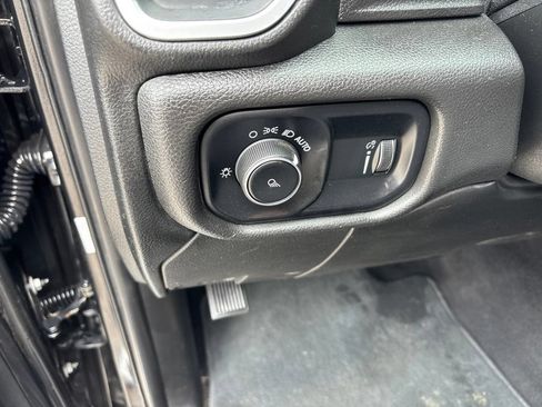 Used 2022 RAM 2500 Big Horn AWD/4WD image 24