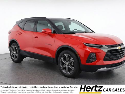 Used 2025 Chevrolet Blazer LT image 1