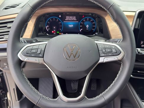 New 2026 Volkswagen Atlas SE FWD image 16