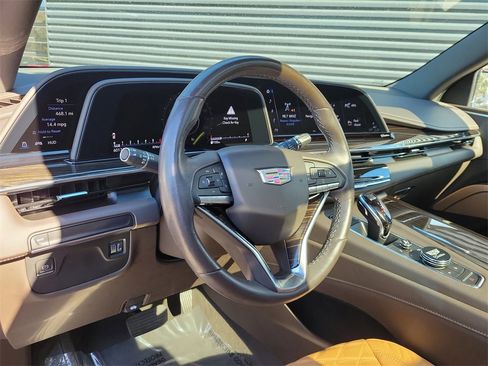 Used 2021 Cadillac Escalade Premium Luxury w/ LPO, Radiant Package image 4