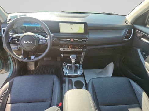 Certified 2024 Kia Seltos EX AWD/4WD image 12