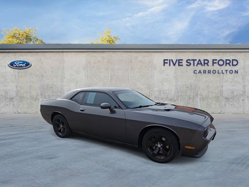 Used 2013 Dodge Challenger R/T Plus image 2