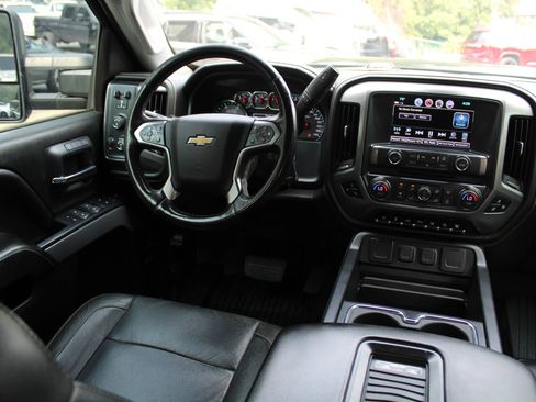 Used 2019 Chevrolet Silverado 2500 LTZ w/ Duramax Plus Package AWD/4WD image 10