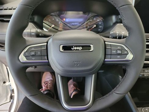 New 2026 Jeep Compass Latitude w/ Sun and Sound Group image 15