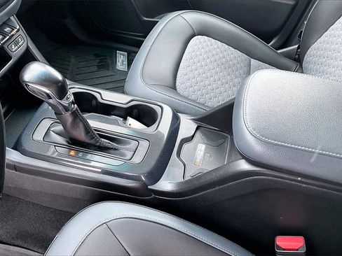 Used 2022 Chevrolet Colorado Z71 image 16