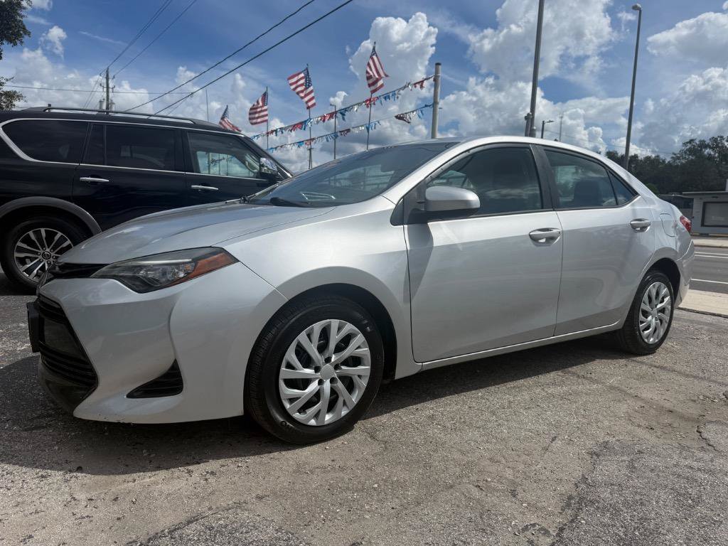 Used 2017 Toyota Corolla LE w/ Carpet Mat Package (TMS) FWD image 1