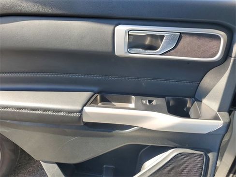 Used 2023 Ford Explorer XLT w/ Equipment Group 202A image 19