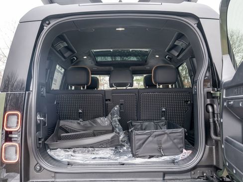 New 2026 Land Rover Defender 110 X image 25