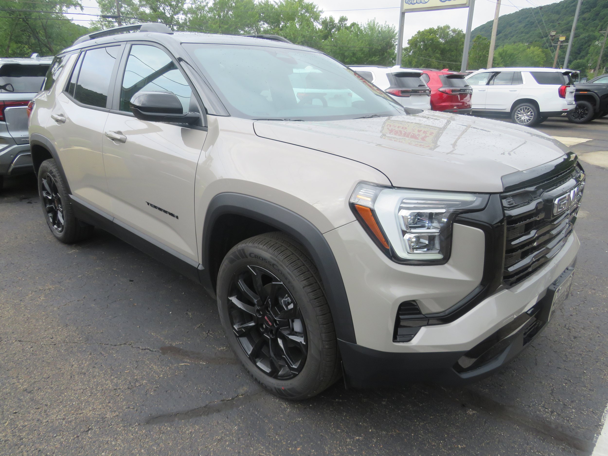 New 2027 GMC Terrain Elevation w/ Elevation Premium Package AWD/4WD image 1
