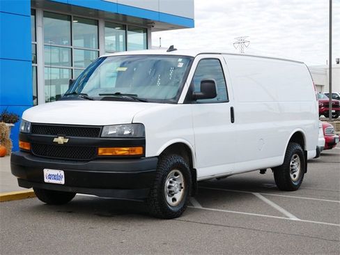Used 2021 Chevrolet Express 2500 w/ Driver Convenience Package image 2