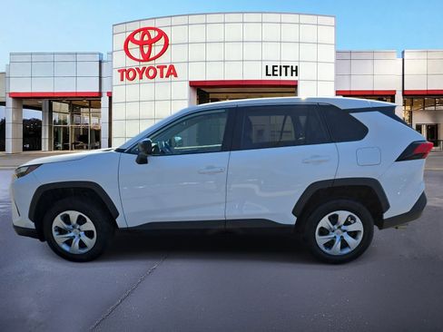 Used 2023 Toyota RAV4 LE image 8