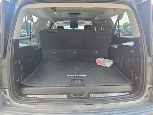 Used 2019 Cadillac Escalade ESV Luxury RWD image 22