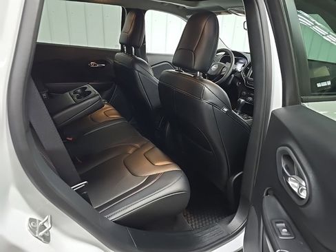 Used 2022 Jeep Cherokee Trailhawk w/ Sun, Sound & Nav Group image 16