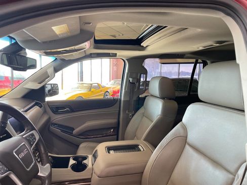 Used 2016 GMC Yukon SLT w/ HD Trailering Package image 16