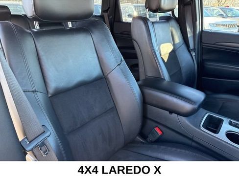 Used 2022 Jeep Grand Cherokee Laredo X AWD/4WD image 27