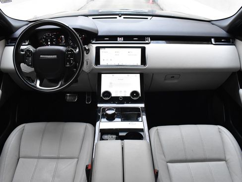 Used 2020 Land Rover Range Rover Velar R-Dynamic S image 27