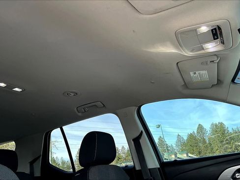 Used 2020 Chevrolet Traverse LS w/ LPO, Blackout Package AWD/4WD image 30