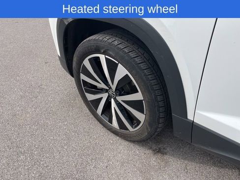 Used 2023 Volkswagen Taos SE image 11