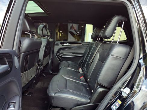 Used 2017 Mercedes-Benz GLS 550 4MATIC w/ Driver Assistance Package image 25