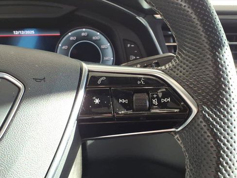 Used 2023 Audi S7 Prestige w/ Prestige Package image 17