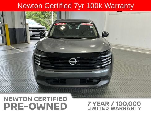 Used 2025 Nissan Kicks S FWD image 17