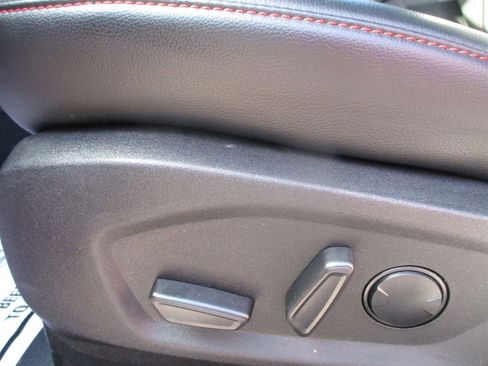 Used 2024 Ford Edge ST-Line image 16