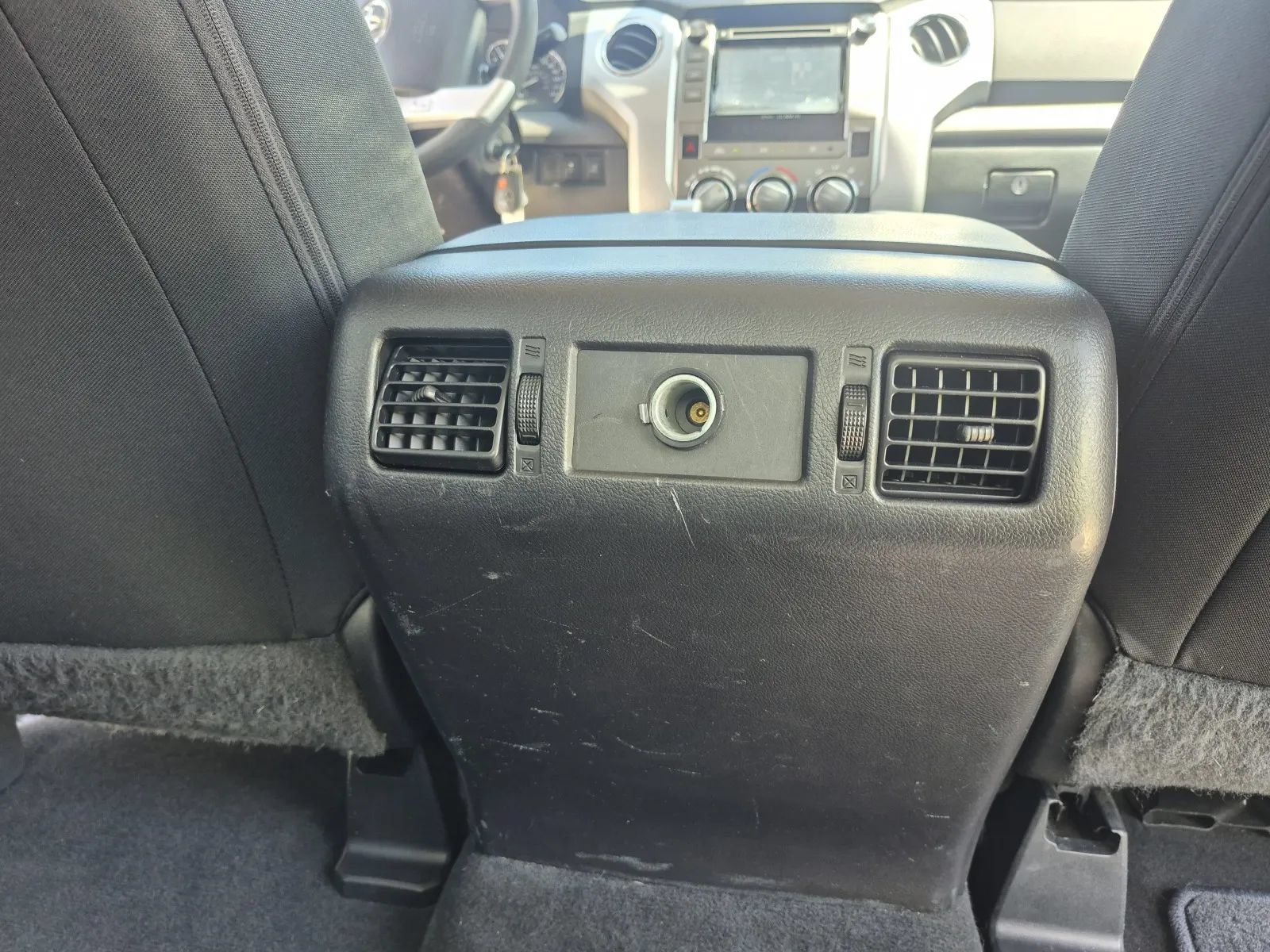 Used 2015 Toyota Tundra SR5 w/ SR5 Upgrade Package RWD image 25
