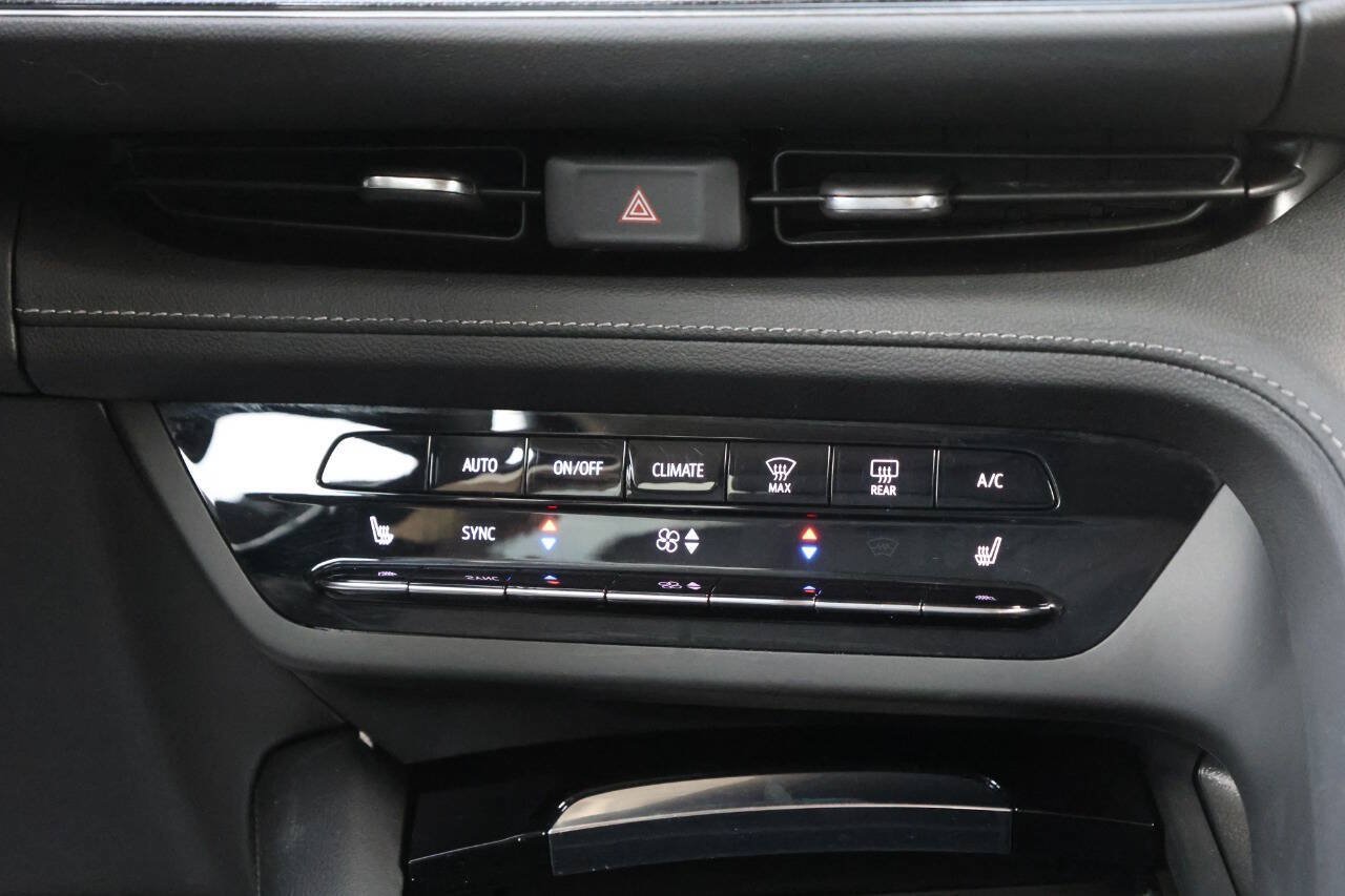 Used 2023 Buick Envision Essence w/ Sport Touring Package AWD/4WD image 21